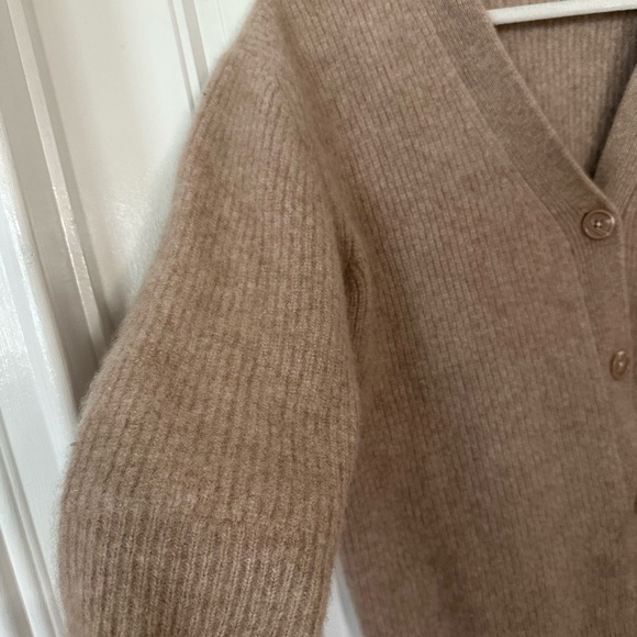 Quince oatmeal Women's cashmere fisherman sweater - Picture 5 of 9